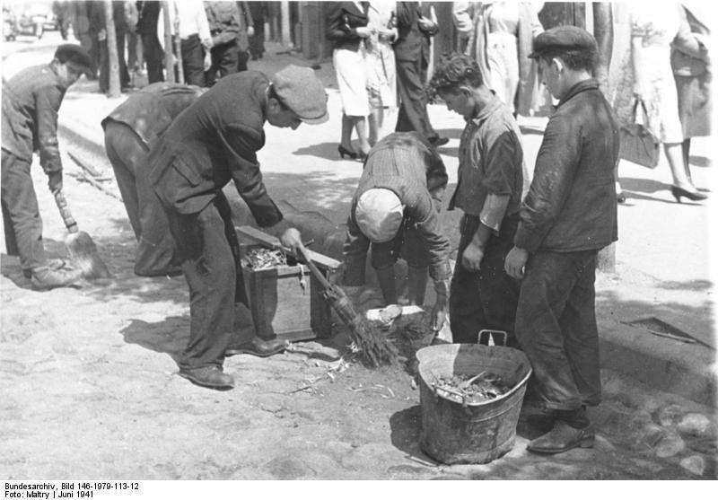 Bialystock, Juden bei Straßenarbeiten