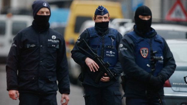 Abdeslam regresó al barrio de Moulenbeek, en Bruselas, donde había vivido antes de los ataques a París.