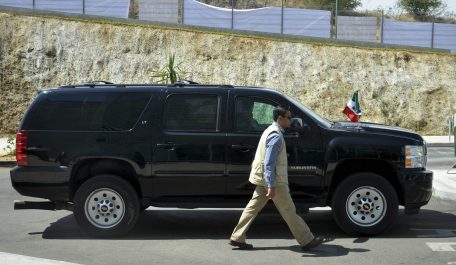 Guarura acompañando SUV presidencial. Foto: Alan Ortega / Cuartoscuro.com