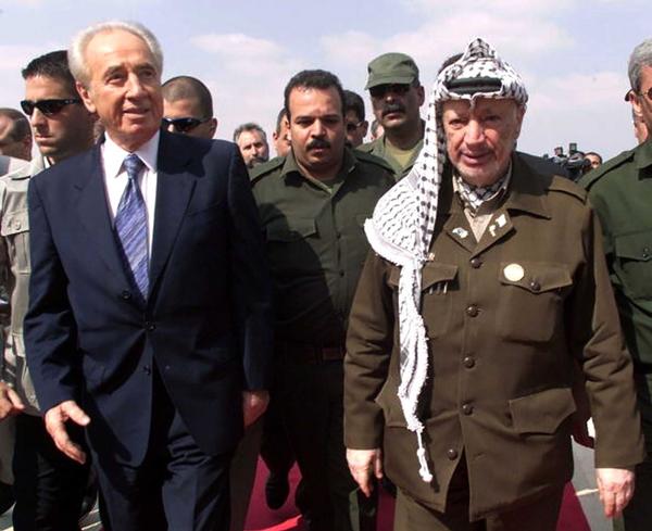 Peres recibió en 1994 el Premio Nobel de la Paz junto a Yaser Arafat