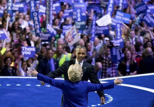 Barack Obama está haciendo campaña a favor de Hillary Clinton y volverá el jueves a Florida, su tercera visita en 15 días (AP)
