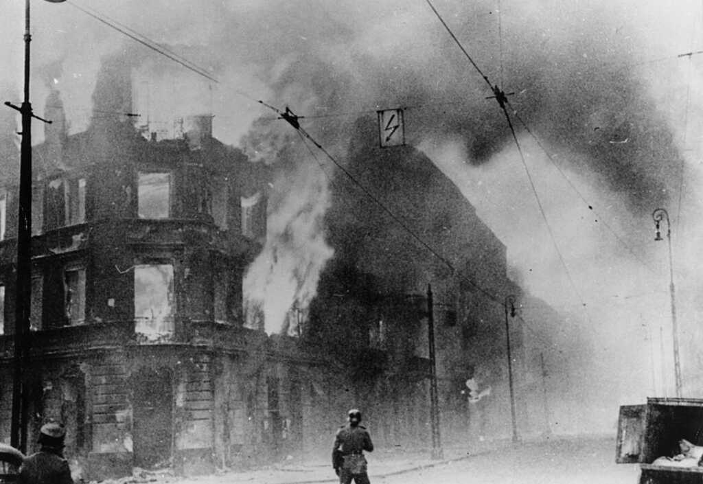 19 de abril de 1943: Inicia el Levantamiento del Ghetto de Varsovia