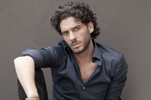 Erick Elías, Actor, cantante, modelo. Un Protagonista de Novela