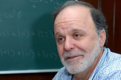 Alejandro Frank Hoeflich, Físico Nuclear