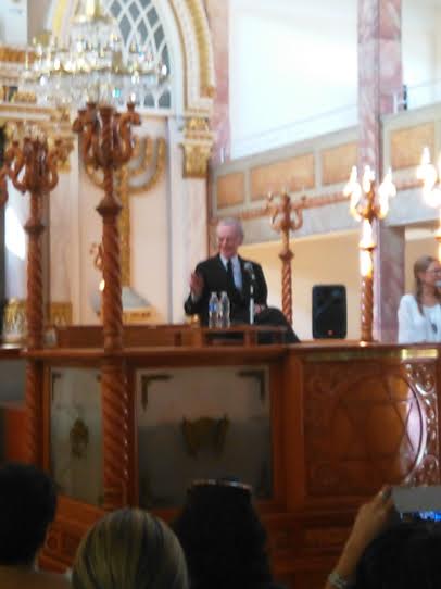 Jacobo Zabludovsky en la Sinagoga Justo Sierra, en el marco del seminario sobre el barrio de La Merced. Foto de @ef_tocho