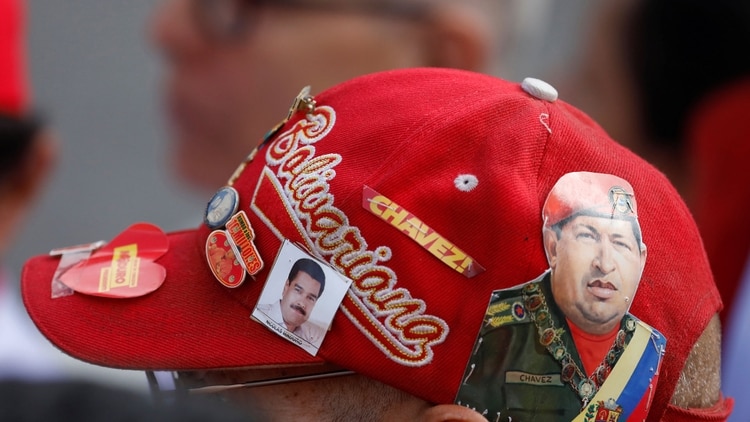 Simpatizantes chavistas se movilizaron para respaldar al dictador Maduro (Reuters)