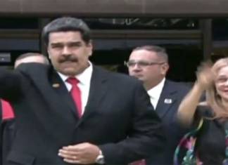 Nicolás Maduro junto a su esposa Cilia Flores a su llegada al TSJ