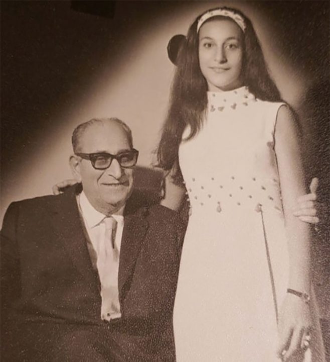 Emérico y Gabriela, en el cumpleaños de 15 de su hija. El prócer del fútbol argentino murió en Buenos Aires el 23 de septiembre de 1973 a sus 73 años