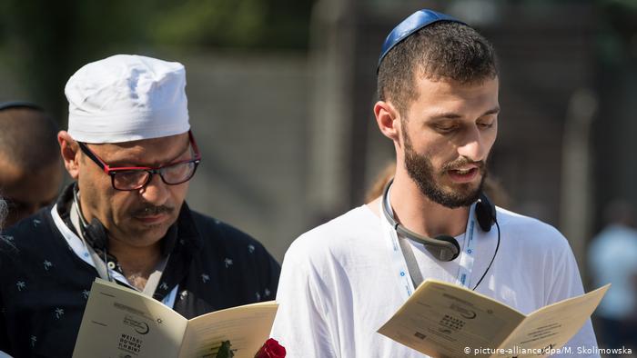 Junge Juden und Muslime begegnen sich in Auschwitz (picture-alliance/dpa/M. Skolimowska)