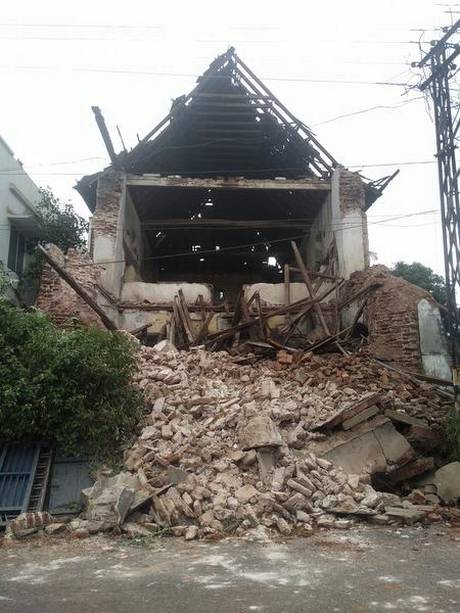 The 600-year-old Kadavumbhagam synagogue in Mattancherry that collapsed on Tuesday.