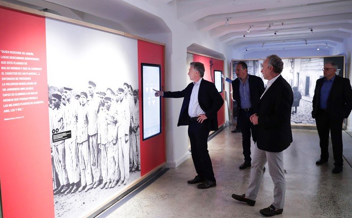 El presidente Mauricio Macri visitó este domingo las instalaciones del reinagurado Museo del Holocausto. Foto: Presidencia