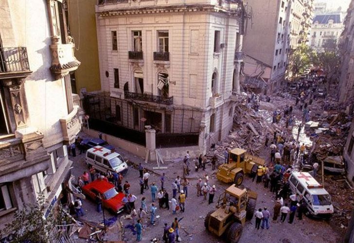Resultado de imagen para atentado embajada de israel argentina