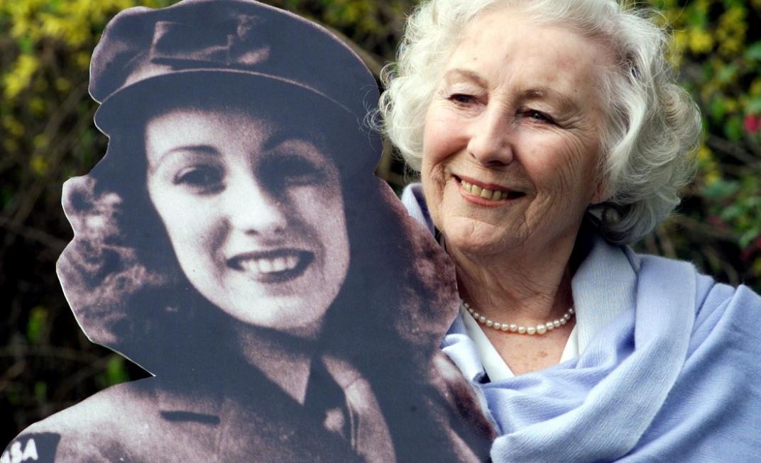 A los 103 años murió la cantante británica Vera Lynn, que inspiró ...