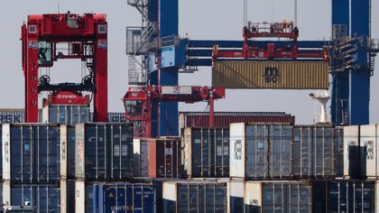 En 2020 el comercio mundial funcionó casi sin problemas porque pocos hombres trabajan en él: el volumen de transporte marítimo global perdió sólo un 4 por ciento. (EFE/Focke Strangmann) 