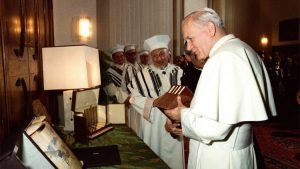 El Papa Juan Pablo II en la Sinagoga de Roma