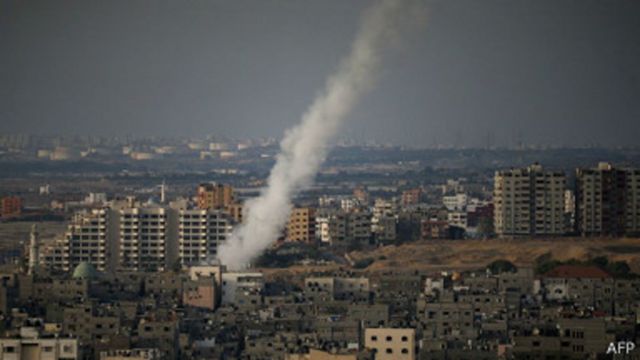 Le Hamas affirme qu'il lance des roquettes sur Israël en guise de défense légitime.