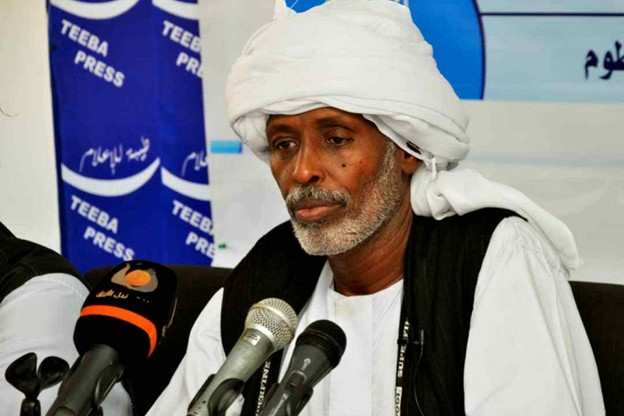 El líder tribal del Sudán oriental Muhammad Al-Amin Turk, en una reciente conferencia de prensa.