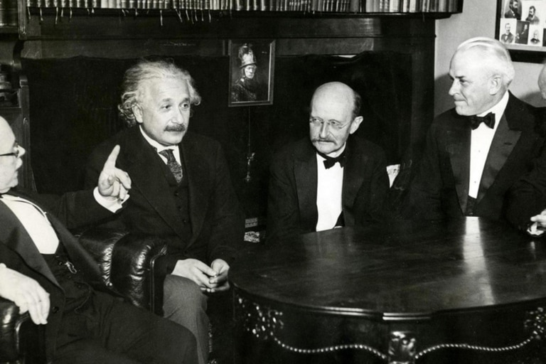 Einstein fue profesor de física en la Universidad de Berlín cuando Planck era decano de la institución