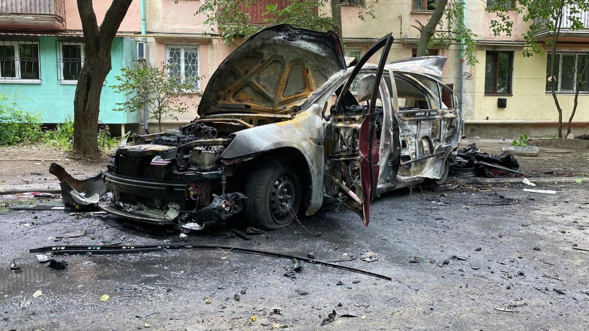 Restos carbonizados del vehículo de Savluchenko en Kherson (Fuente: Ria.ru)