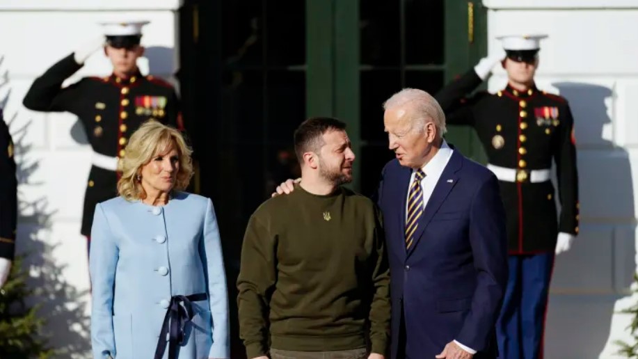 Zelensky con los Biden (Fuente: Ria.ru)
