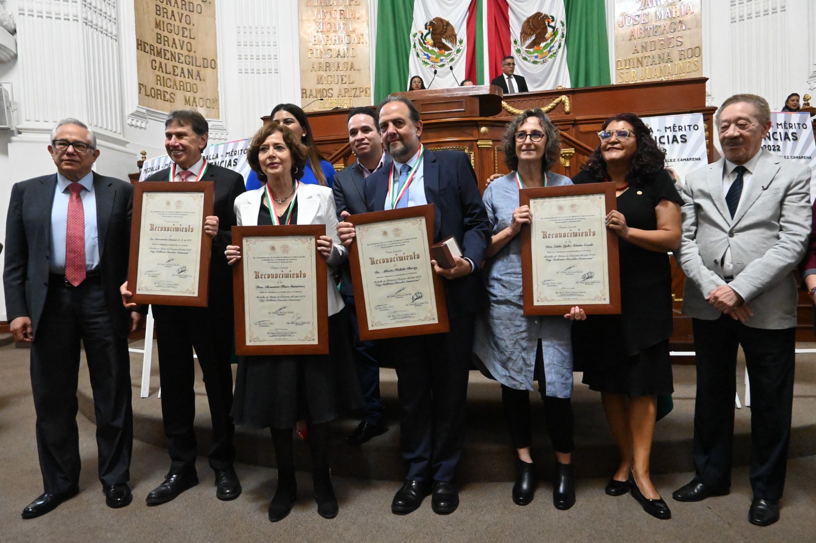Congreso local entregó Medalla al Mérito en Ciencias 2022