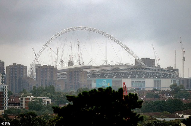 El arco de Wembley fotografiado apagado antes del partido de Inglaterra contra Australia el 13 de octubre, seis días después del bárbaro ataque de Hamás.