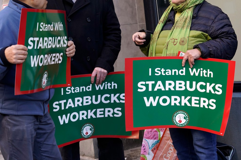 Después de que el Sindicato de Trabajadores de Starbucks abrazara sentimientos pro-Palestinos, Starbucks tomó la inusual medida de demandar al sindicato en respuesta.
