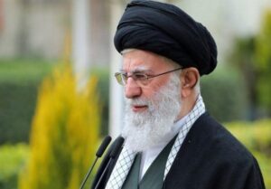 Elecciones en Irán de 2024 – Parte III: Khamenei y los portavoces del régimen promocionan elecciones ‘gloriosas’ con una participación electoral del 41%, pero en 2001 Khamenei calificó la participación del 40% en Occidente como ‘vergonzosa’ y agregó: ‘Es obvio que su pueblo no confía en su sistema político, que no les importa y que no tienen esperanzas”