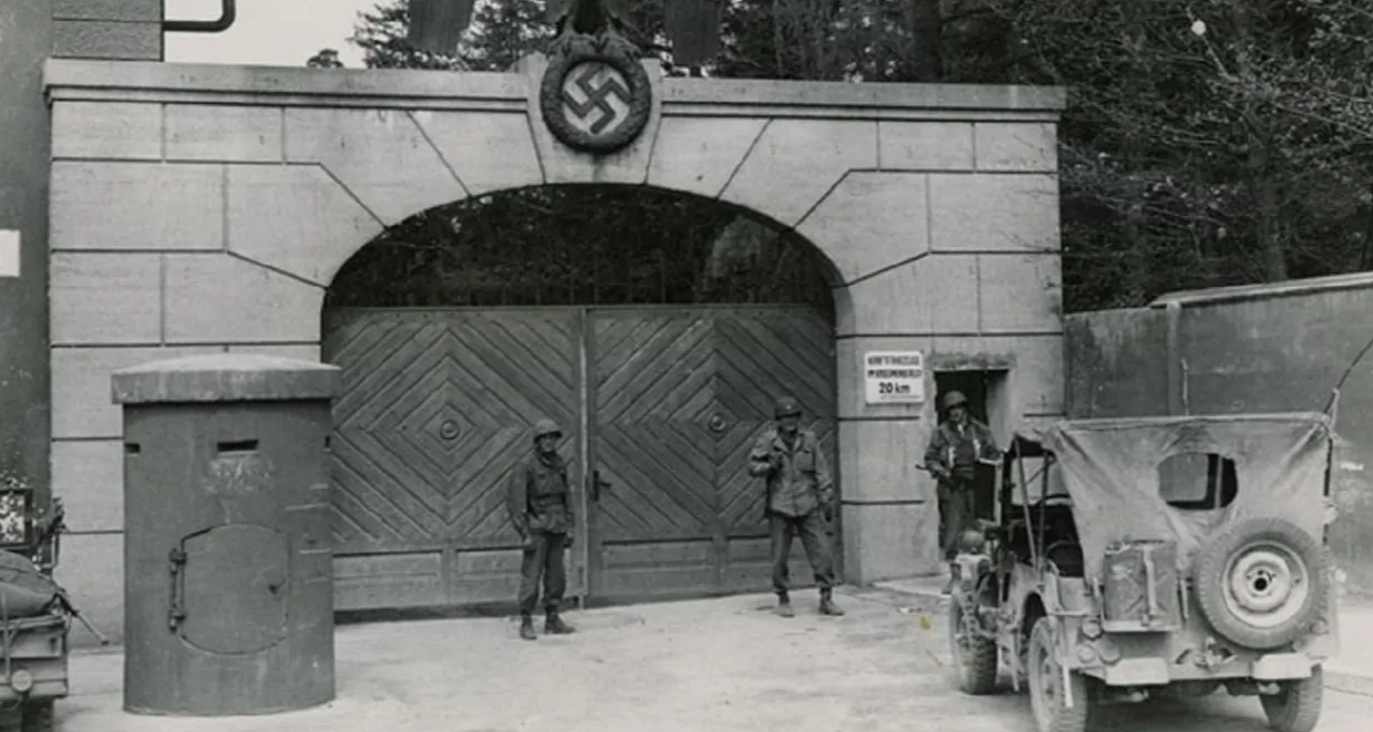 29 de abril de 1945: las tropas estadounidenses liberan el campo de concentración de Dachau