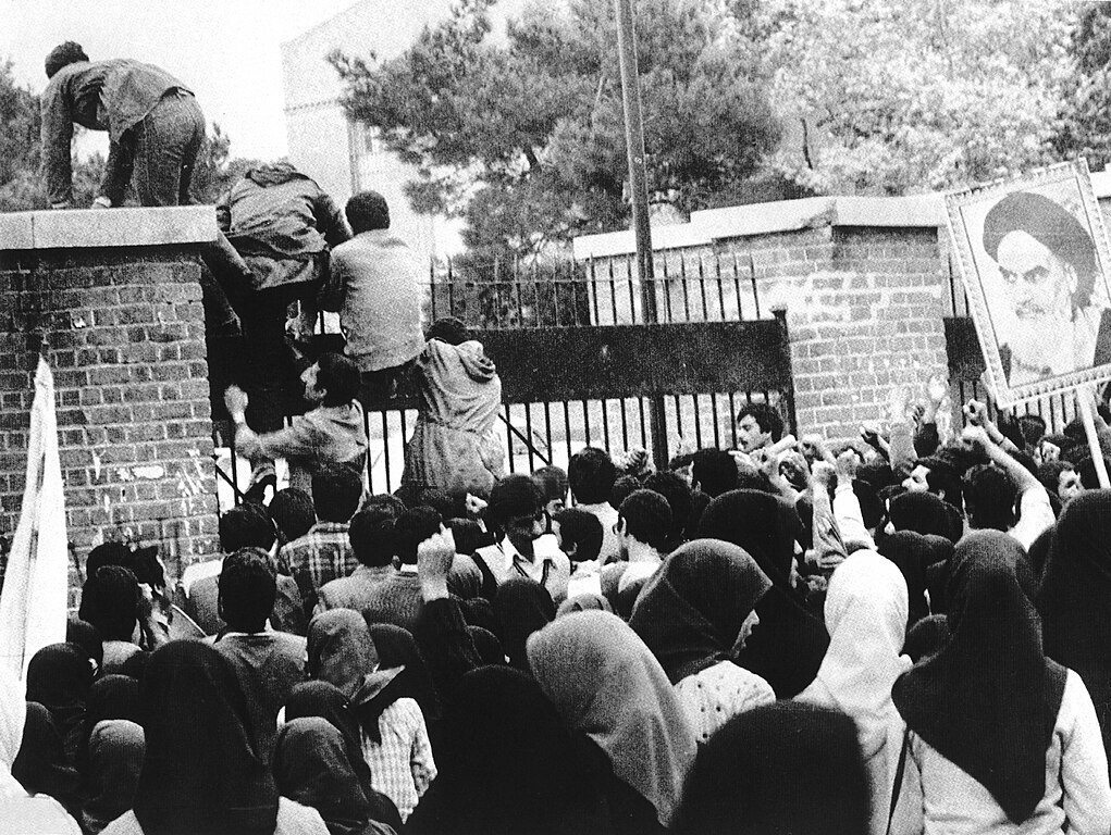 Irán declaró la guerra a Estados Unidos hace 45 años
