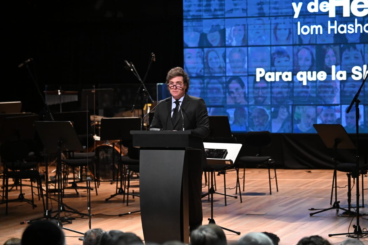 En el Día del Holocausto, Milei anunció la postulación de Argentina para la presidencia de la IHRA